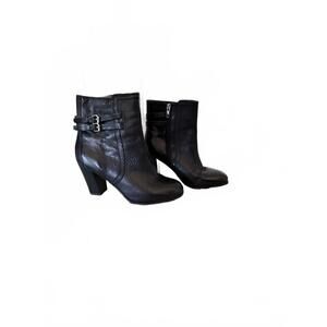 Marc Fisher | Women's Black Leather Ankle Boots | Size 8 | 1102